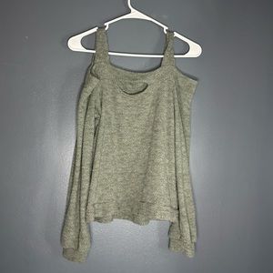 Buckle long sleeve size small